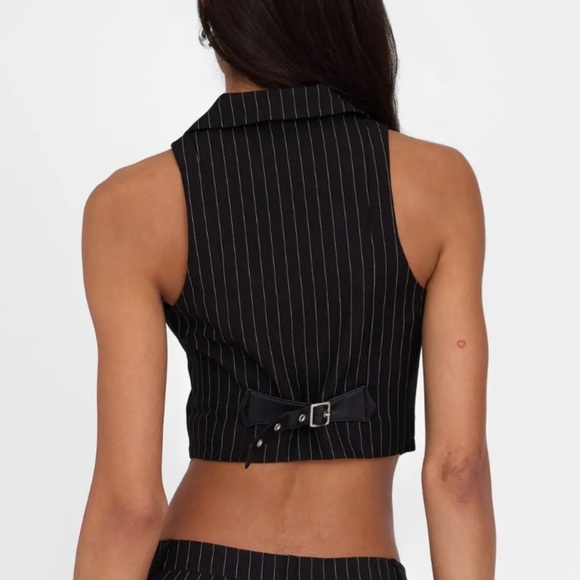 Tiger mist black pin stripe top - Picture 4 of 4